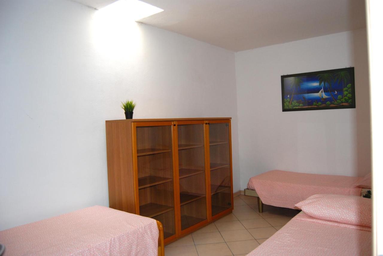 Case Vacanza Le Vele Ντεζεντσάνο ντελ Γκάρντα Εξωτερικό φωτογραφία