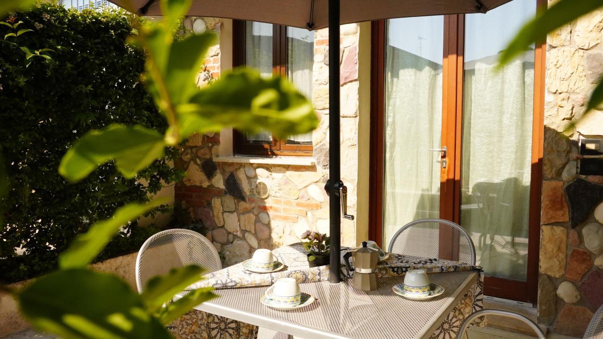 Case Vacanza Le Vele Ντεζεντσάνο ντελ Γκάρντα Εξωτερικό φωτογραφία